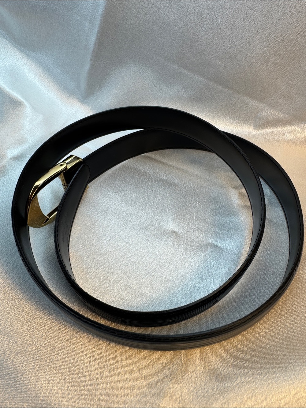 Louis Vuitton Black EPI Leather Belt w/ Gold Buckle (Signature Hardware) 85/34 - Picture 16 of 16
